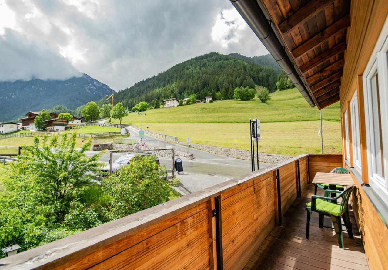 Cafe Max 2 Appartement Trins Buitenkant foto